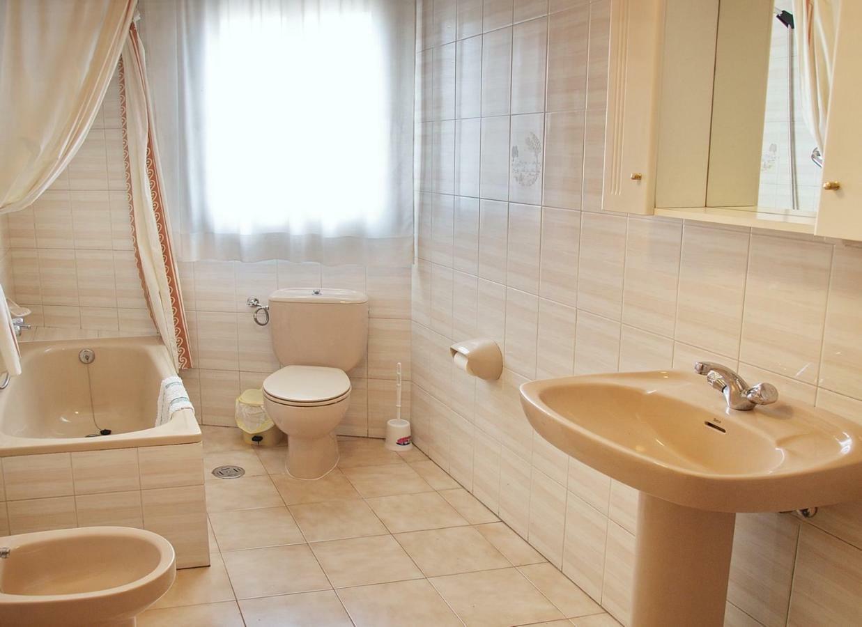 Apartamentos Vacacionales Caracas Sanxenxo Kültér fotó